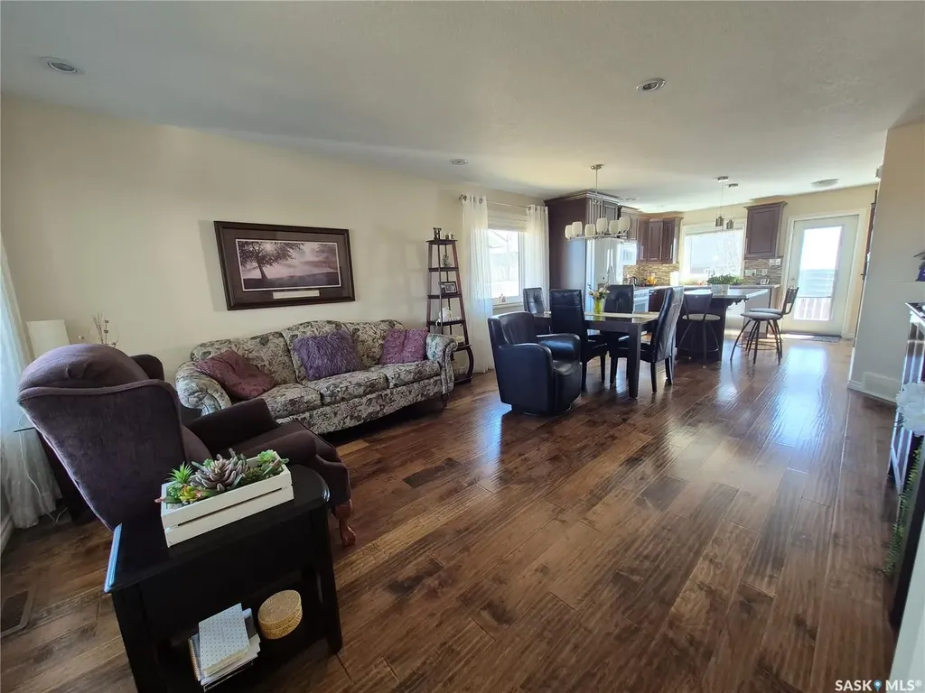 816 Battleford Trail Swift Current SK S9H 5R1