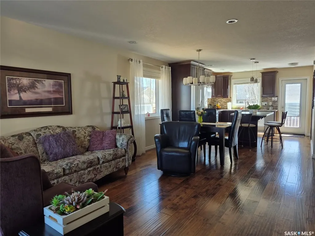 816 Battleford Trail Swift Current SK S9H 5R1