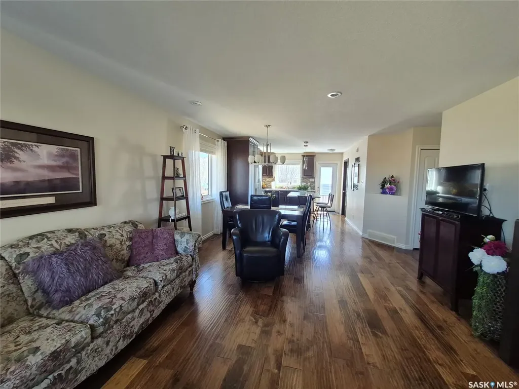 816 Battleford Trail Swift Current SK S9H 5R1