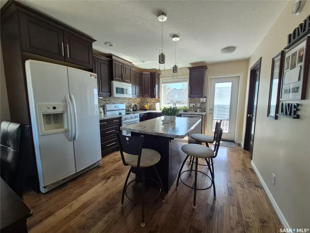 816 Battleford Trail Swift Current SK S9H 5R1
