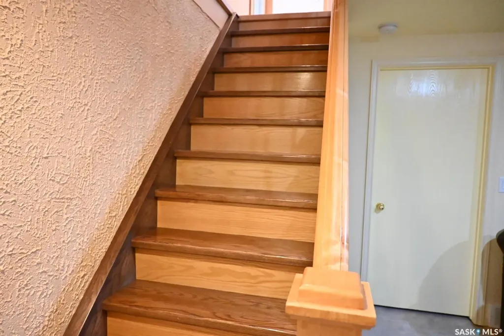 18 Rupert Drive Saskatoon SK S7K 1B2