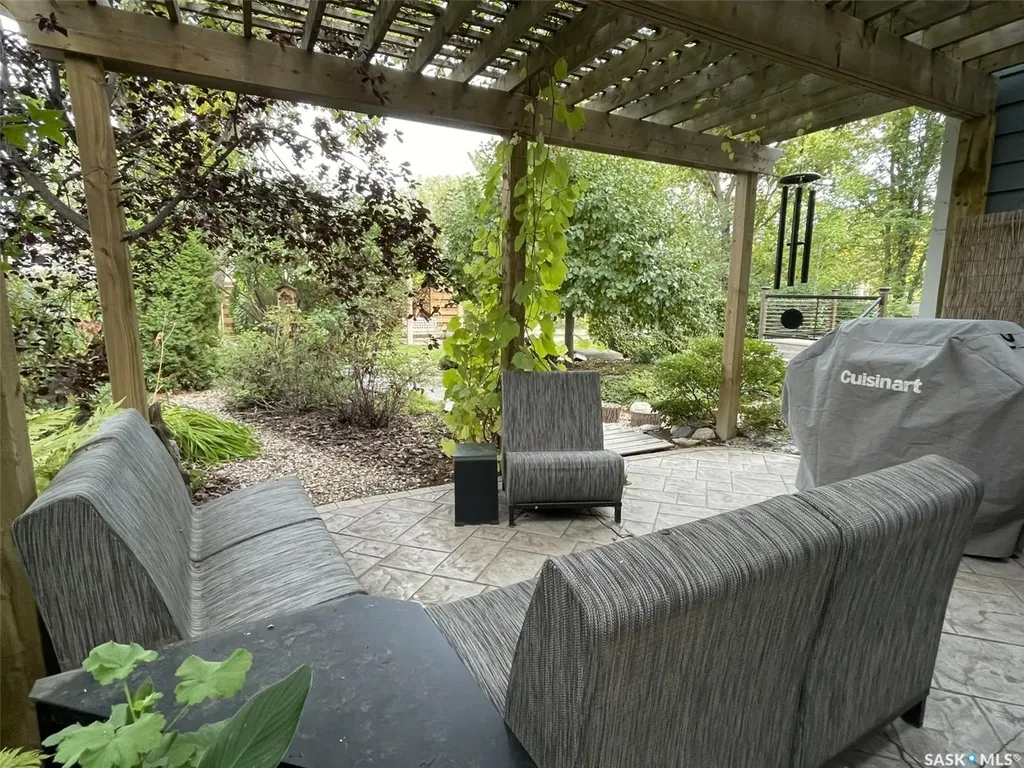 18 Rupert Drive Saskatoon SK S7K 1B2