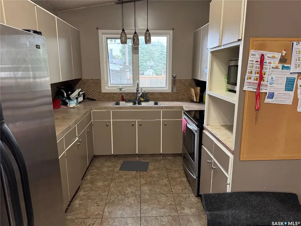 545 5th Street N Weyburn SK S4H 0Z9