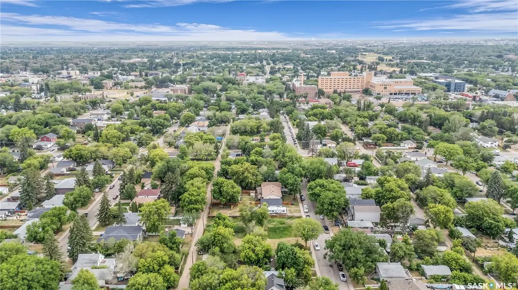 431 R Avenue S Saskatoon SK S7M 2Z4