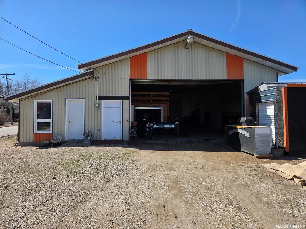 124 1st Street Alida SK S0C 0B0