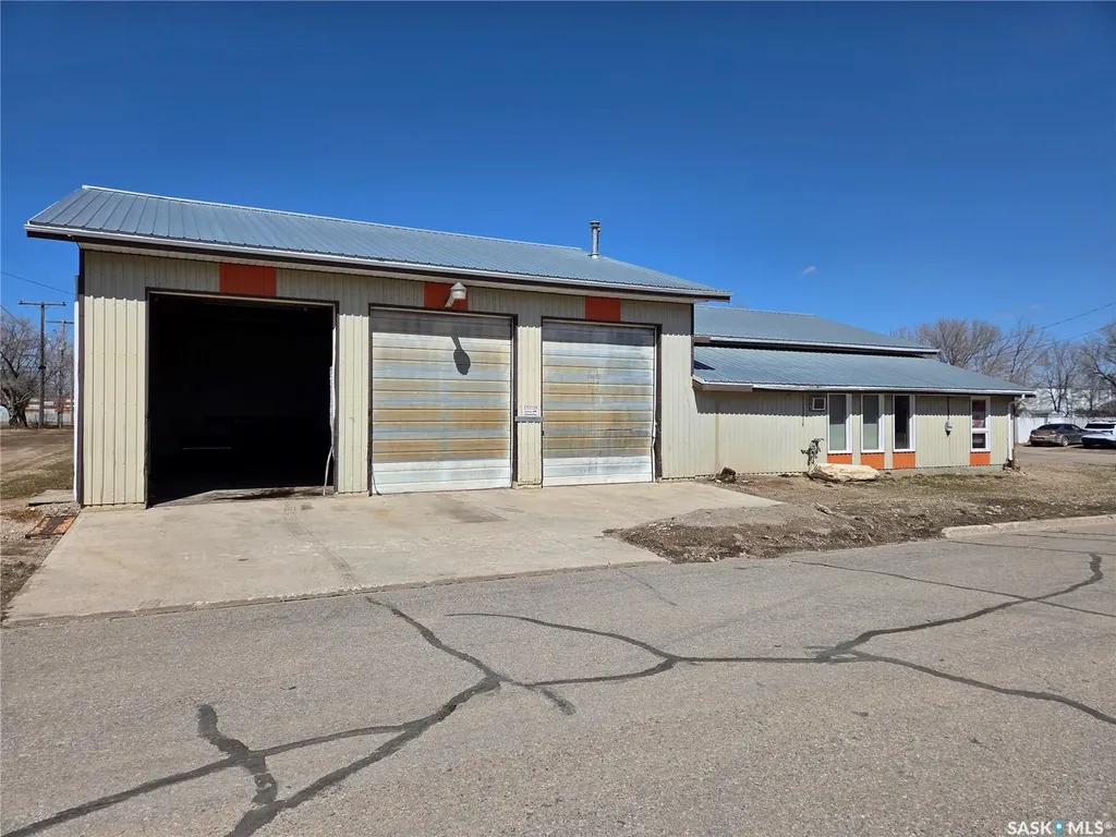 124 1st Street Alida SK S0C 0B0