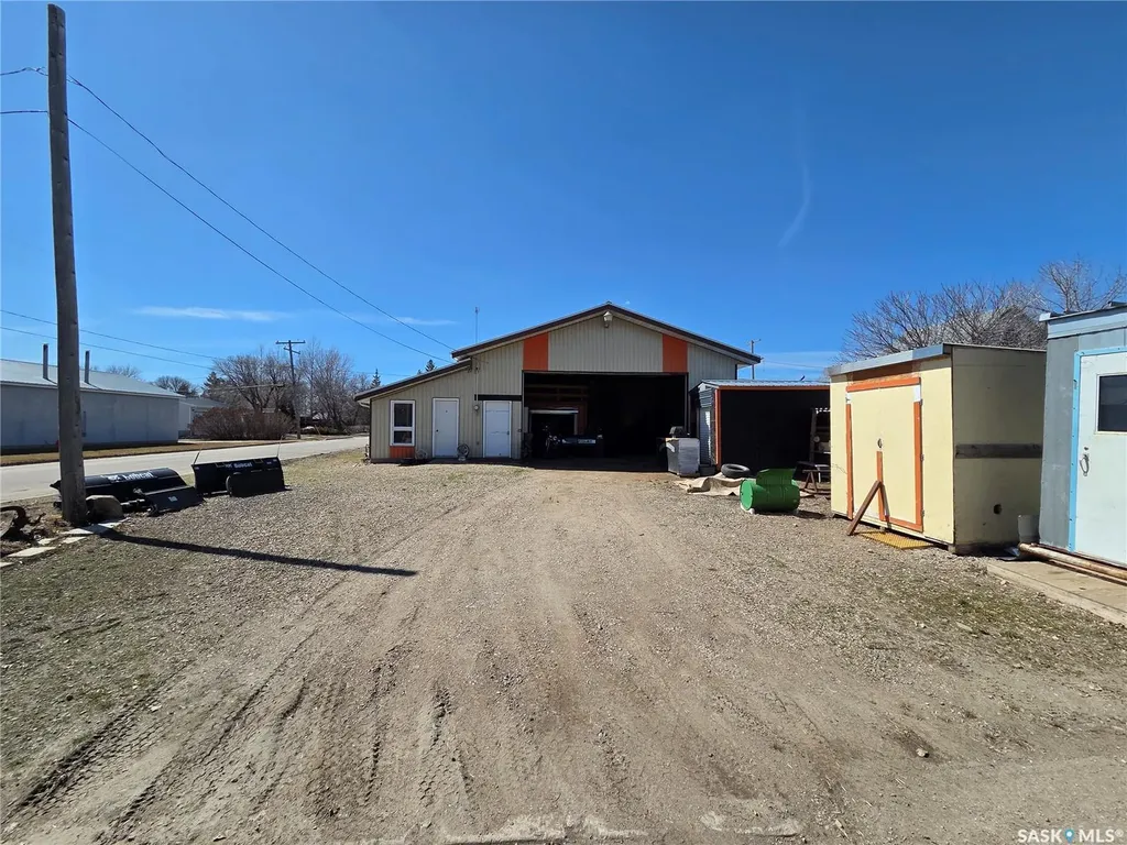 124 1st Street Alida SK S0C 0B0