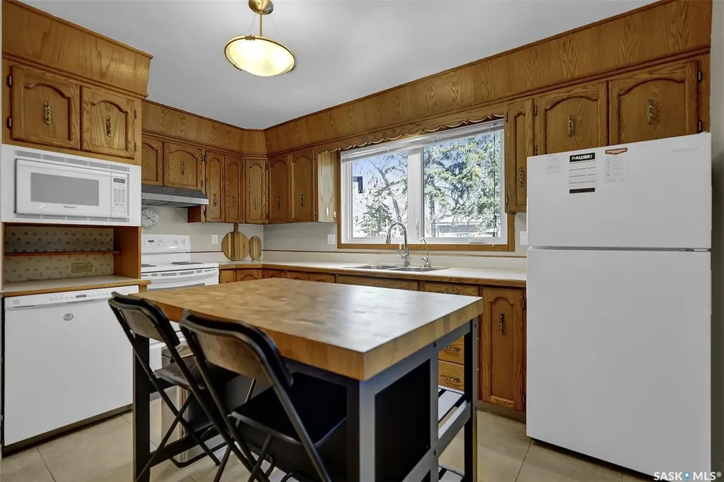 1 Culliton Crescent Regina SK S4S 4J5