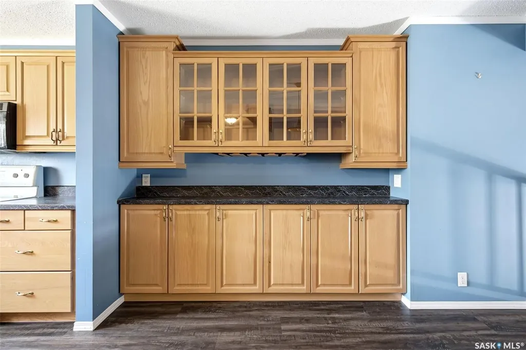 104 Lockwood Road Regina SK S4S 3G2