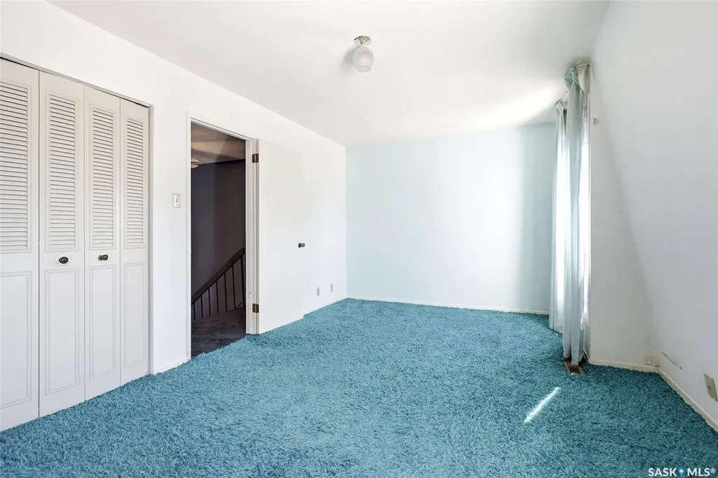 104 Lockwood Road Regina SK S4S 3G2