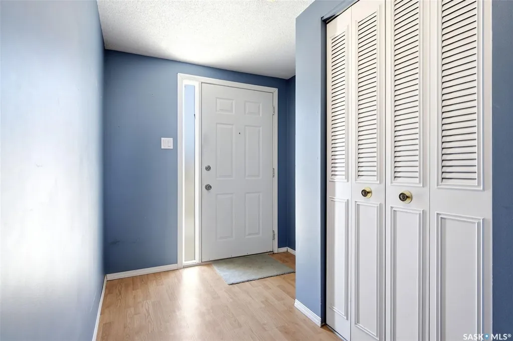 104 Lockwood Road Regina SK S4S 3G2