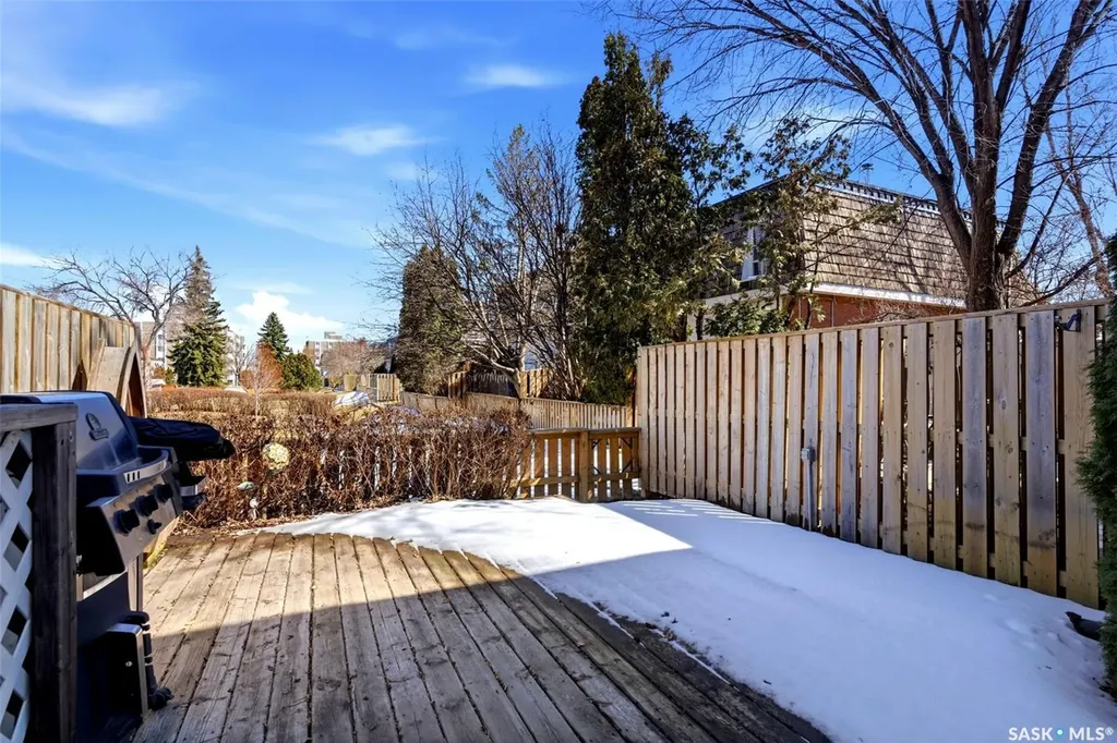 104 Lockwood Road Regina SK S4S 3G2