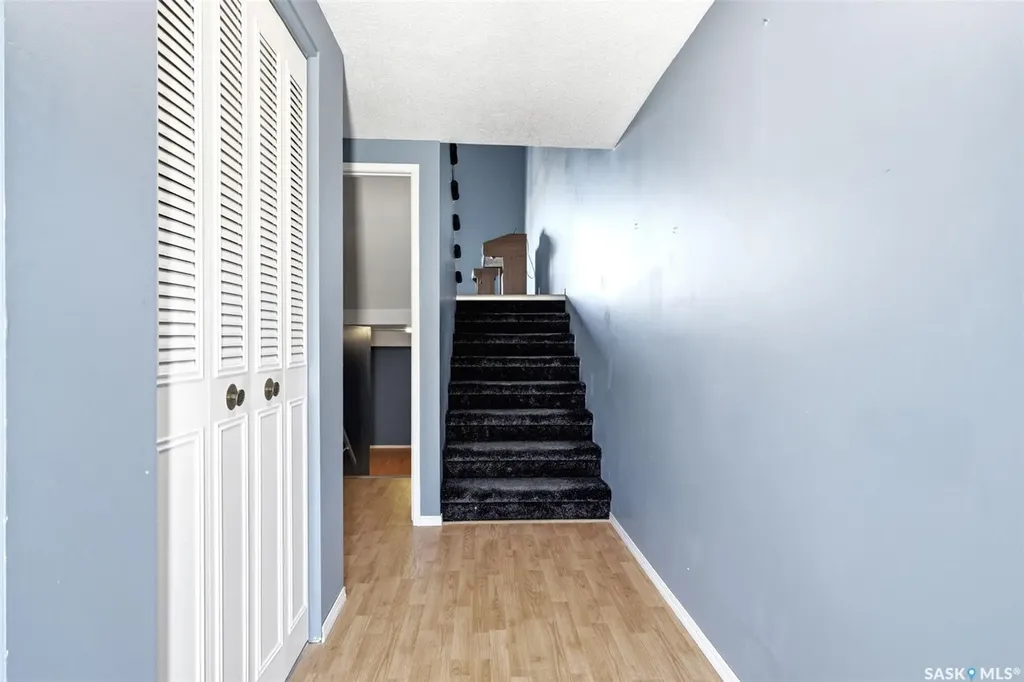 104 Lockwood Road Regina SK S4S 3G2