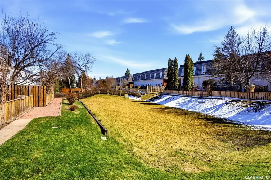 104 Lockwood Road Regina SK S4S 3G2