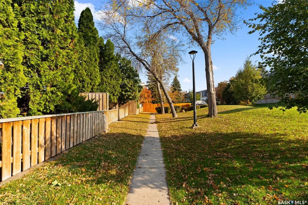 104 Lockwood Road Regina SK S4S 3G2
