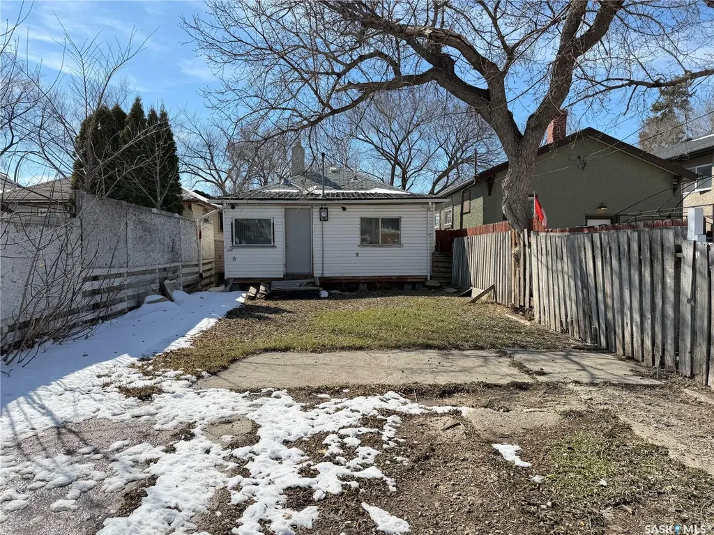 1037 Broder Street Regina SK S4N 3P8