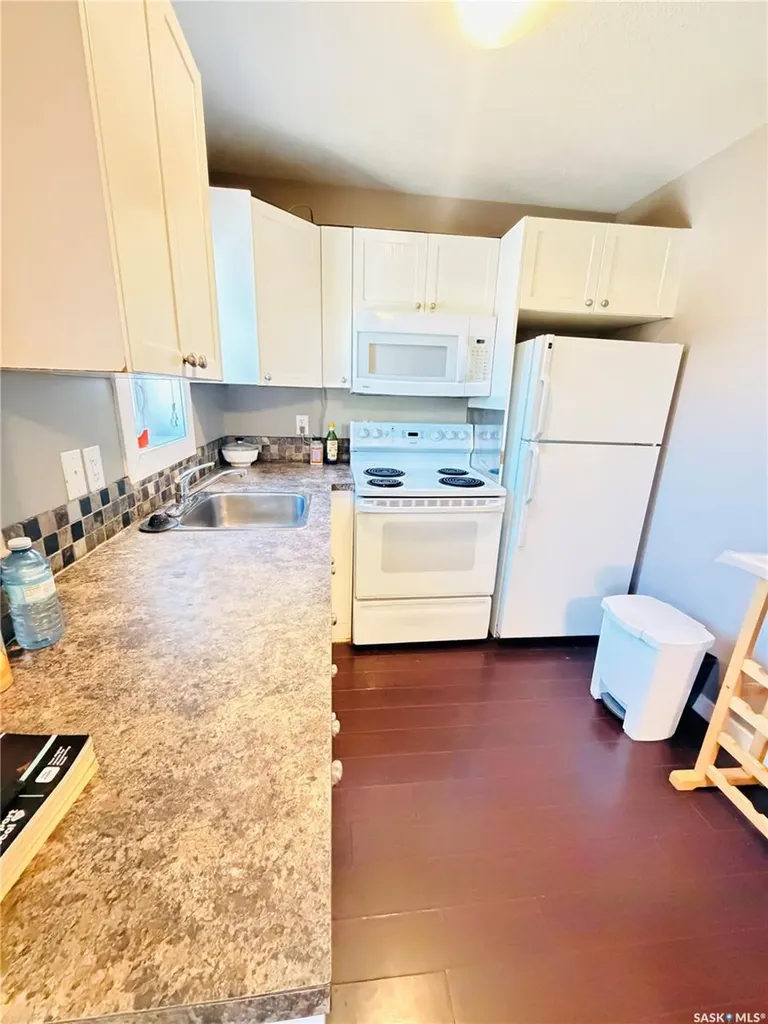 2119 Lorne Street Regina SK S4P 2M6