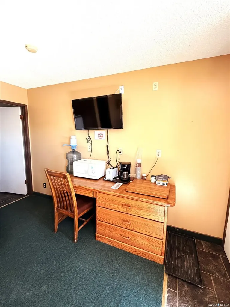 102 1st Avenue E Lampman SK S0C 1N0