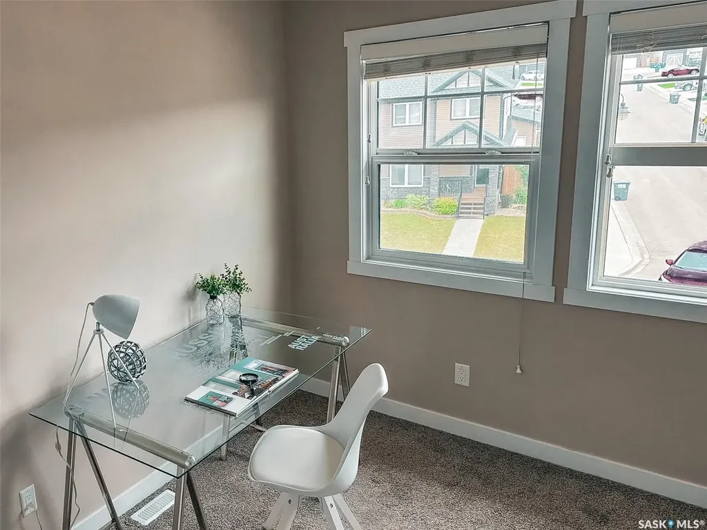556 Pringle Crescent Saskatoon SK S7T 1C9