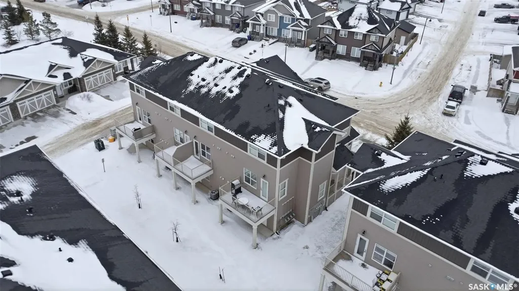 556 Pringle Crescent Saskatoon SK S7T 1C9