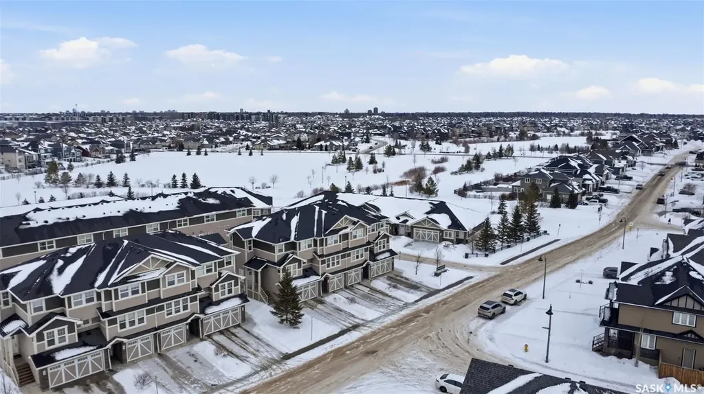 556 Pringle Crescent Saskatoon SK S7T 1C9