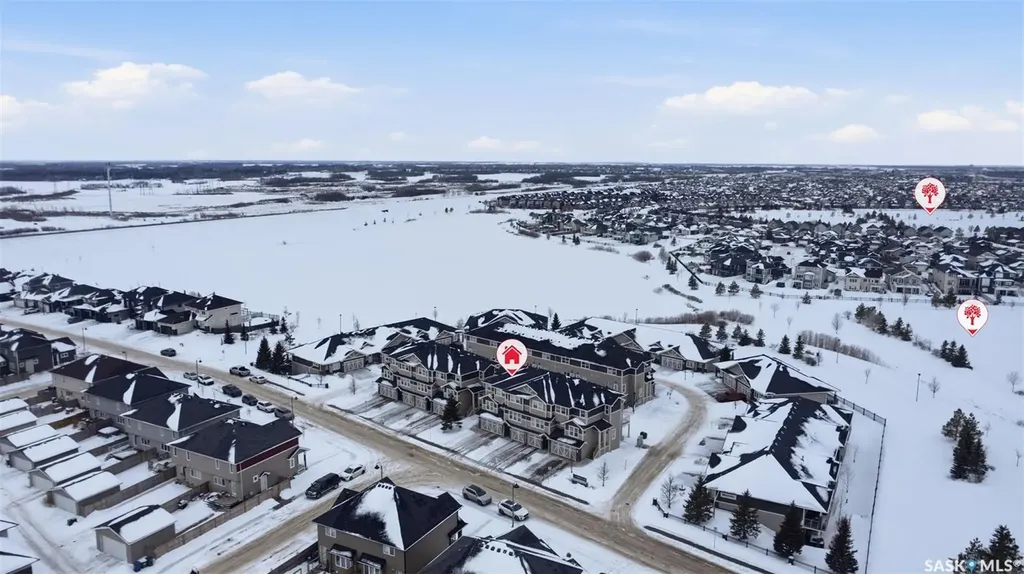 556 Pringle Crescent Saskatoon SK S7T 1C9