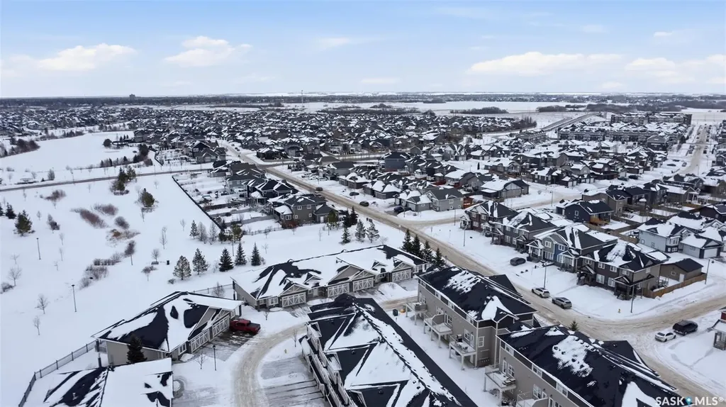 556 Pringle Crescent Saskatoon SK S7T 1C9
