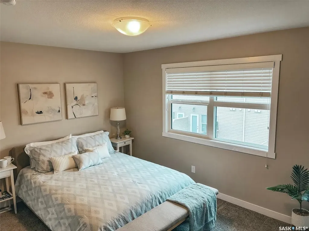 556 Pringle Crescent Saskatoon SK S7T 1C9