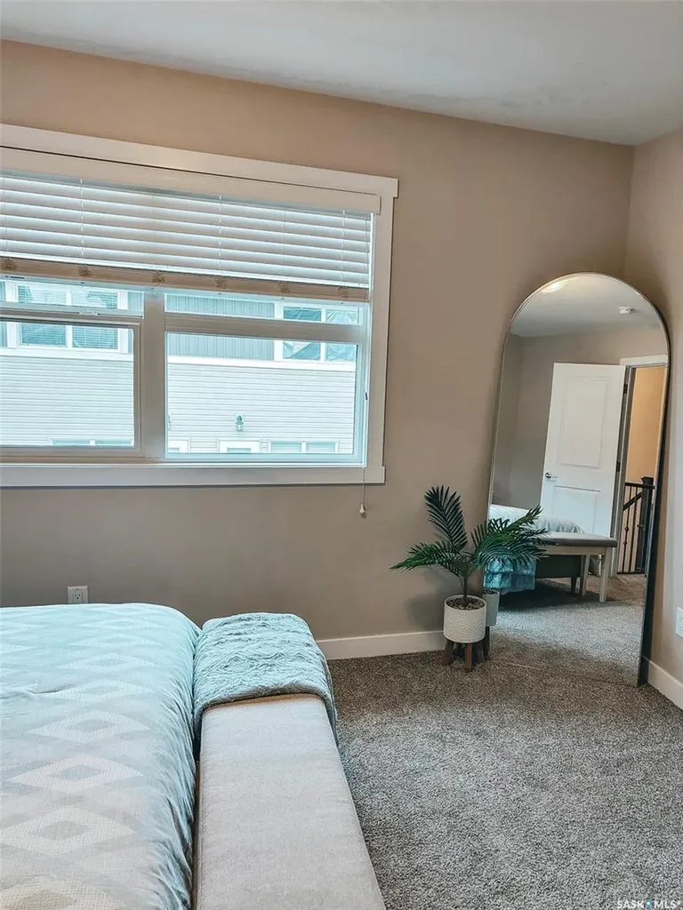 556 Pringle Crescent Saskatoon SK S7T 1C9