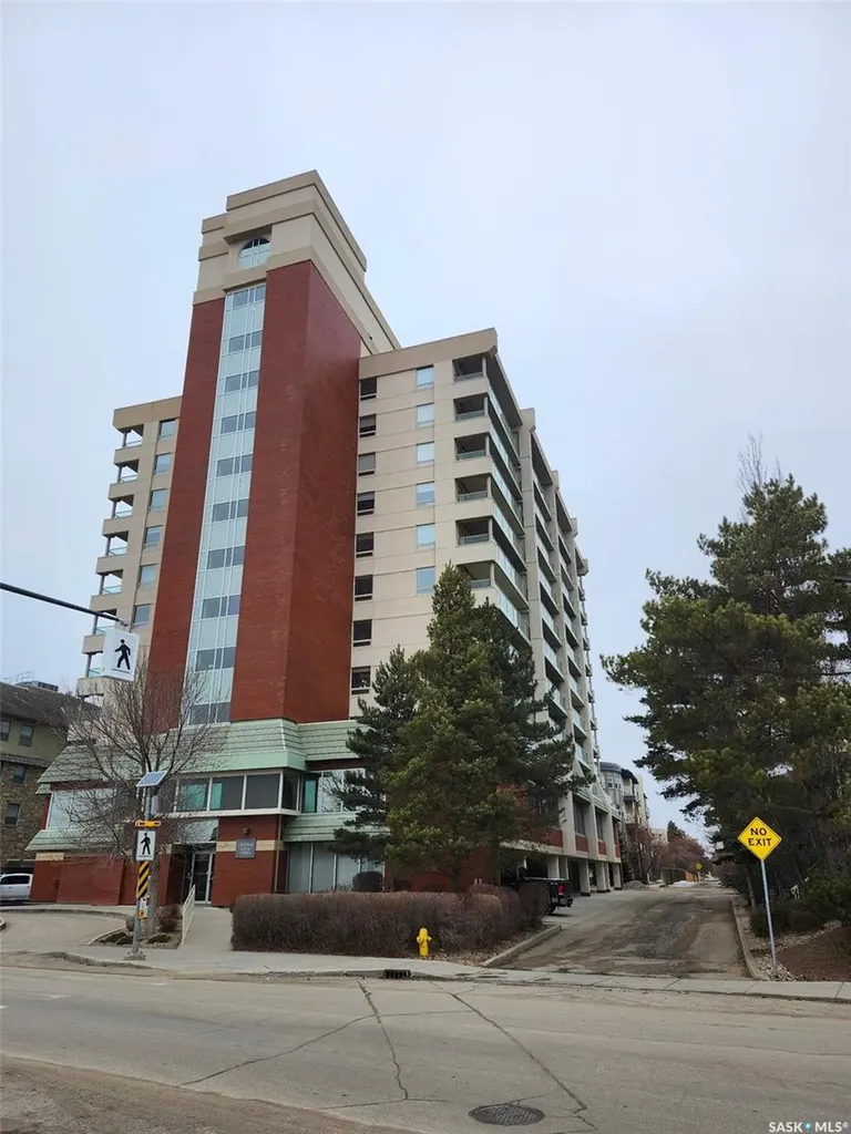 2221 Adelaide Street Saskatoon SK S7J 5L9