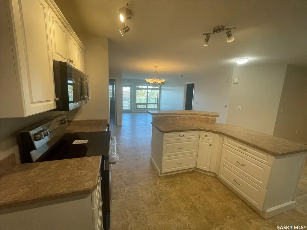 2221 Adelaide Street Saskatoon SK S7J 5L9