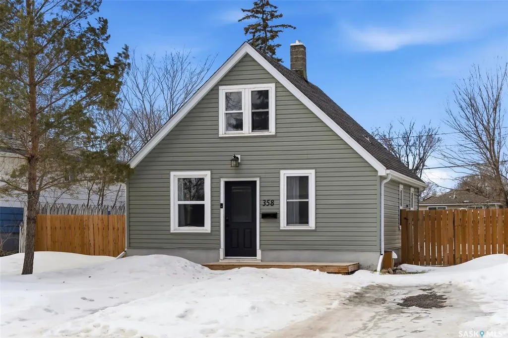 358 St John Street Regina SK S4R 1R2