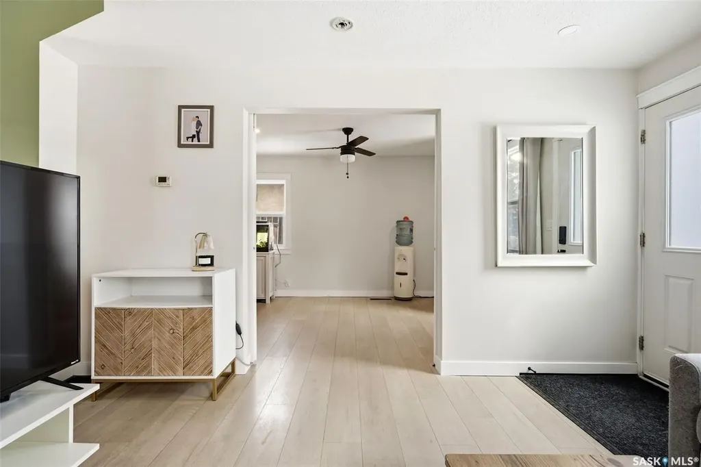 358 St John Street Regina SK S4R 1R2