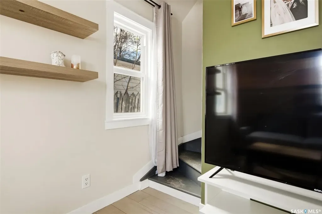 358 St John Street Regina SK S4R 1R2