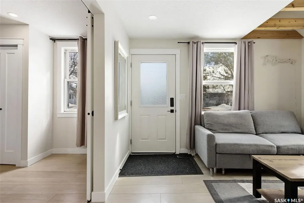358 St John Street Regina SK S4R 1R2