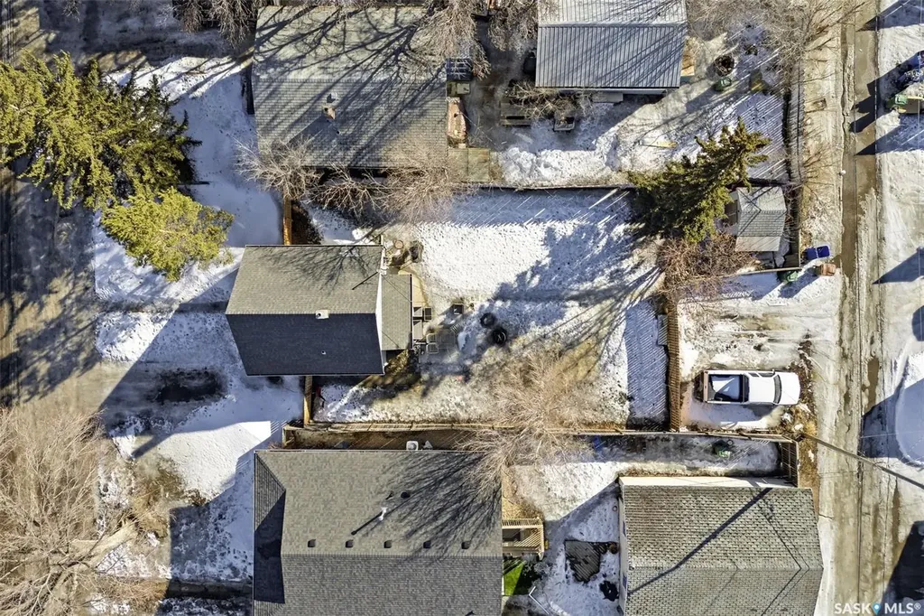358 St John Street Regina SK S4R 1R2