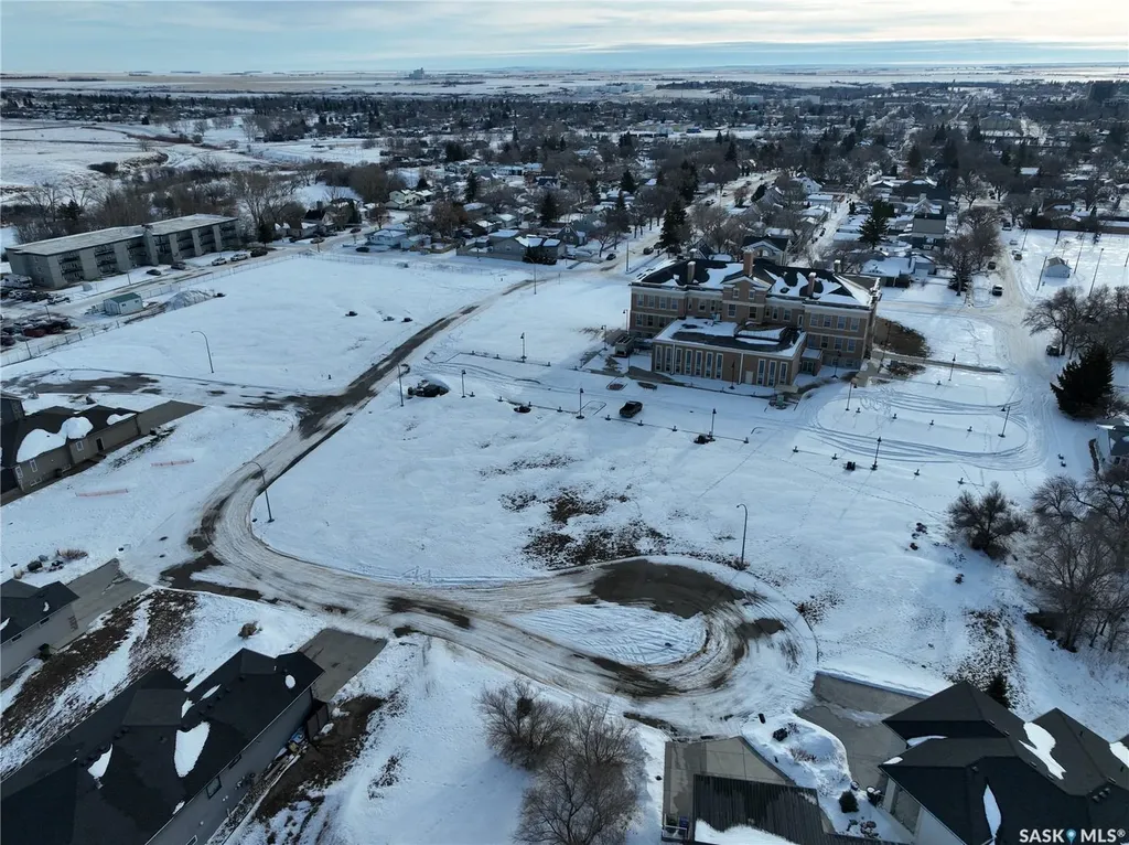 2 Copper Ridge Cove Moose Jaw SK S6H 4R1