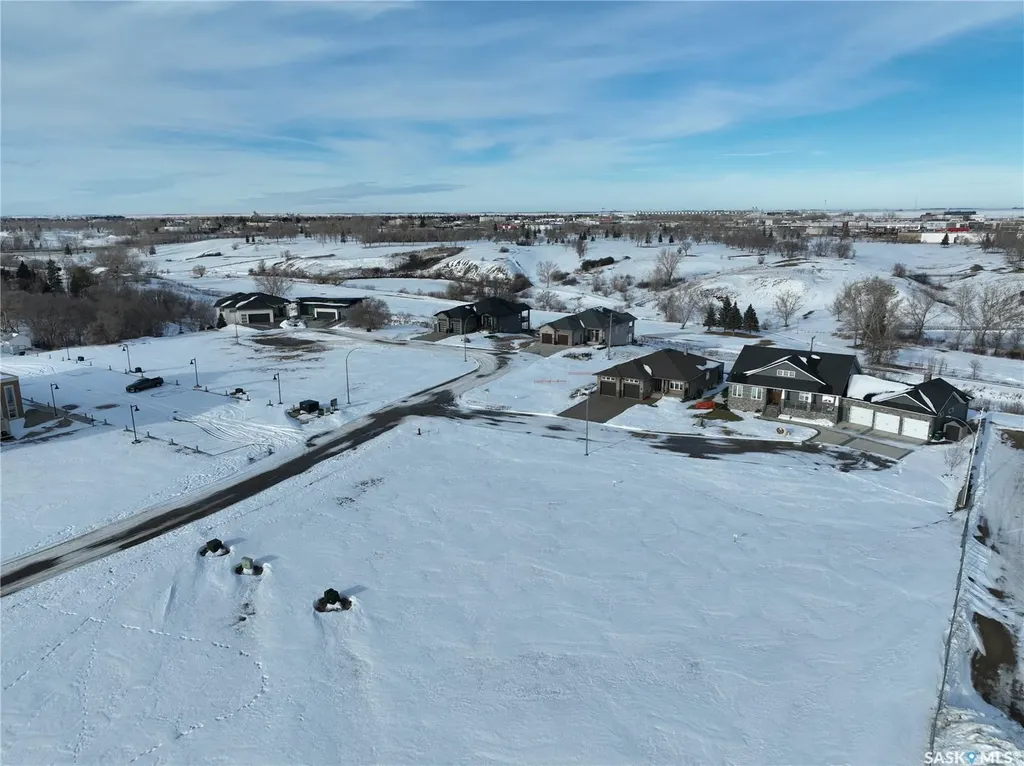 2 Copper Ridge Cove Moose Jaw SK S6H 4R1