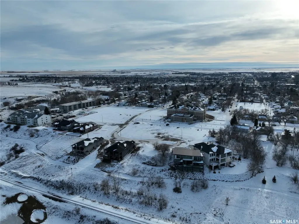 2 Copper Ridge Cove Moose Jaw SK S6H 4R1