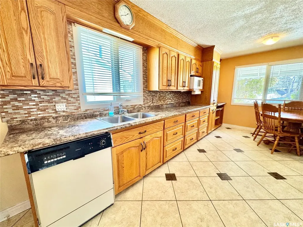 586 Laurier Drive Prince Albert SK S6V 5M3
