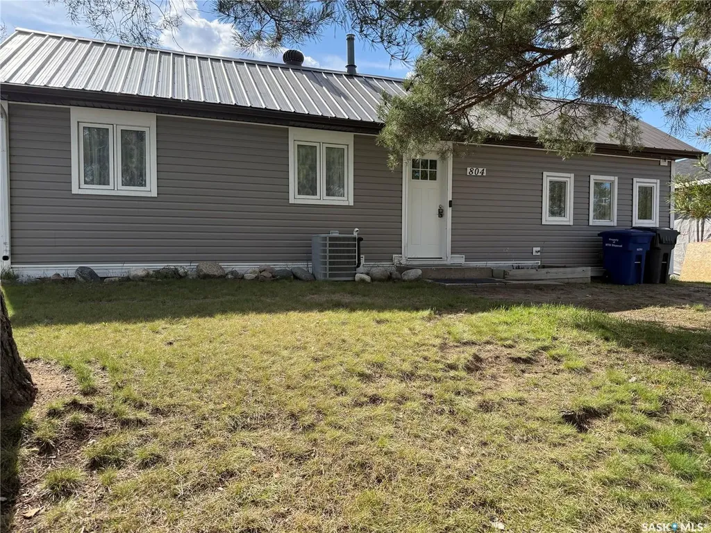 804 6th Street W Nipawin SK S0E 1E0