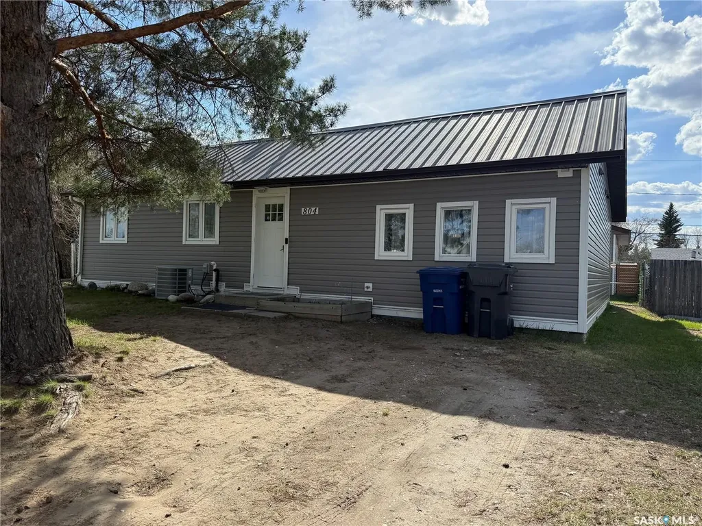804 6th Street W Nipawin SK S0E 1E0