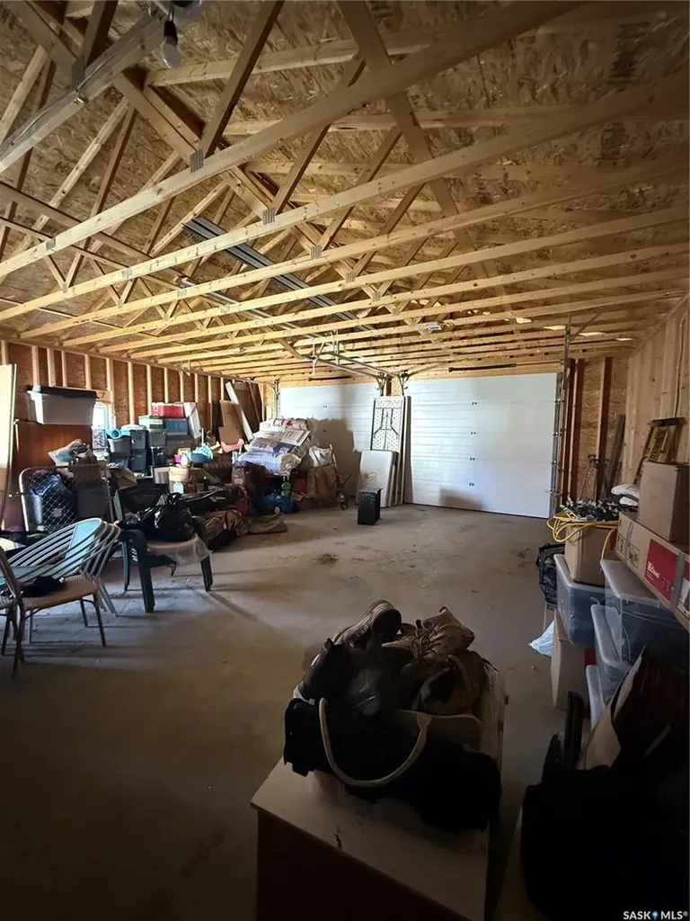 804 6th Street W Nipawin SK S0E 1E0