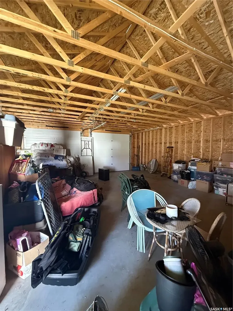 804 6th Street W Nipawin SK S0E 1E0