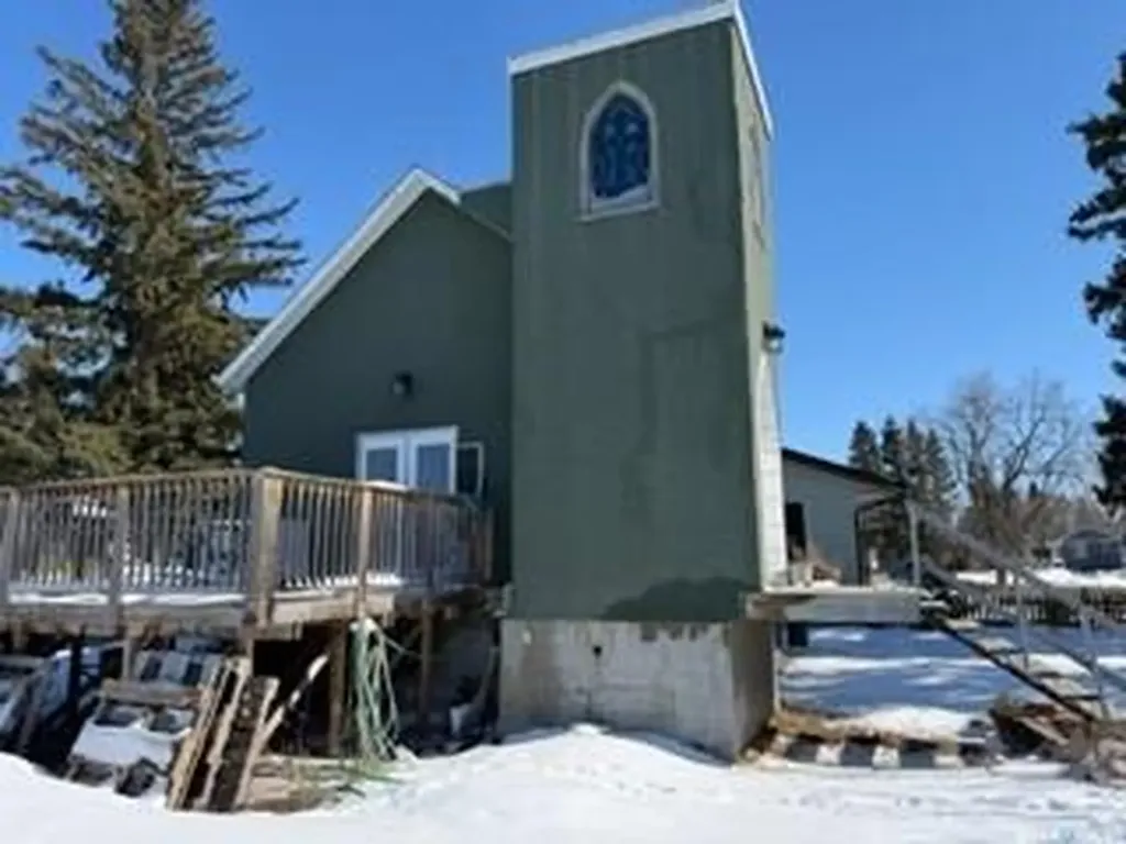 222 1st Avenue Glaslyn SK S0M 0Y0