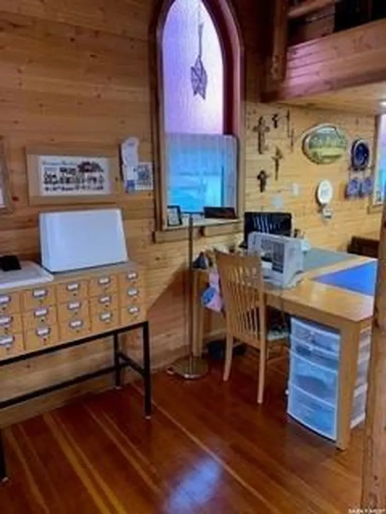 222 1st Avenue Glaslyn SK S0M 0Y0