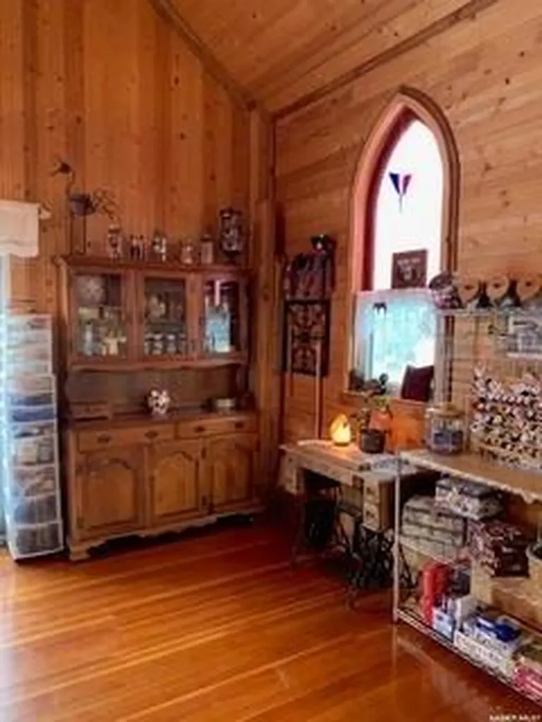222 1st Avenue Glaslyn SK S0M 0Y0
