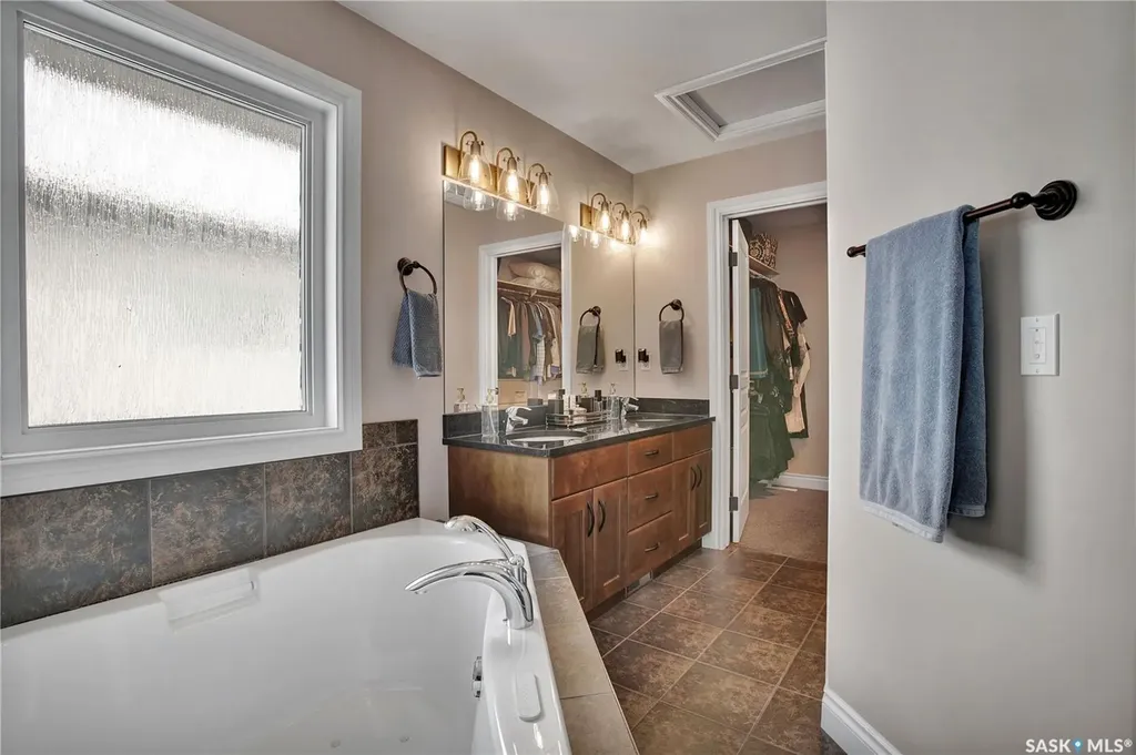 112 Kinsmen Crescent Martensville SK S0K 0A2