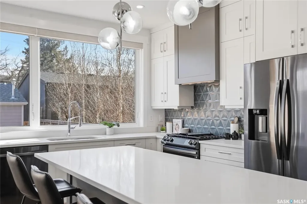 738 Main Street Saskatoon SK S7H 0K1