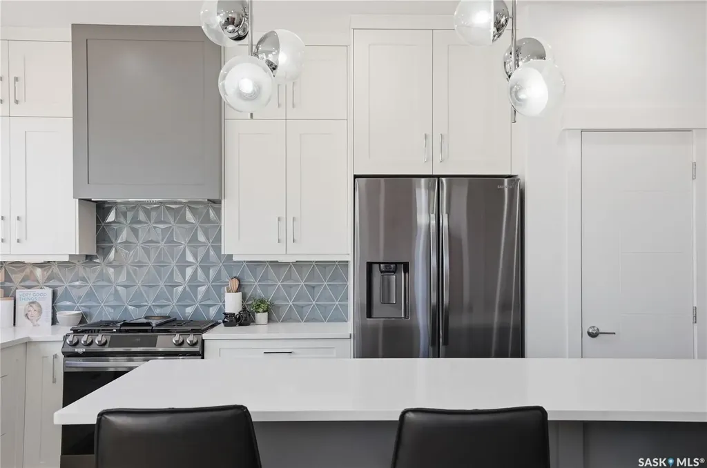 738 Main Street Saskatoon SK S7H 0K1